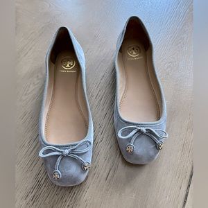Tory Burch Laila Suede Driver Ballet with Leather Logo Gray Size 6.5 6 1/2